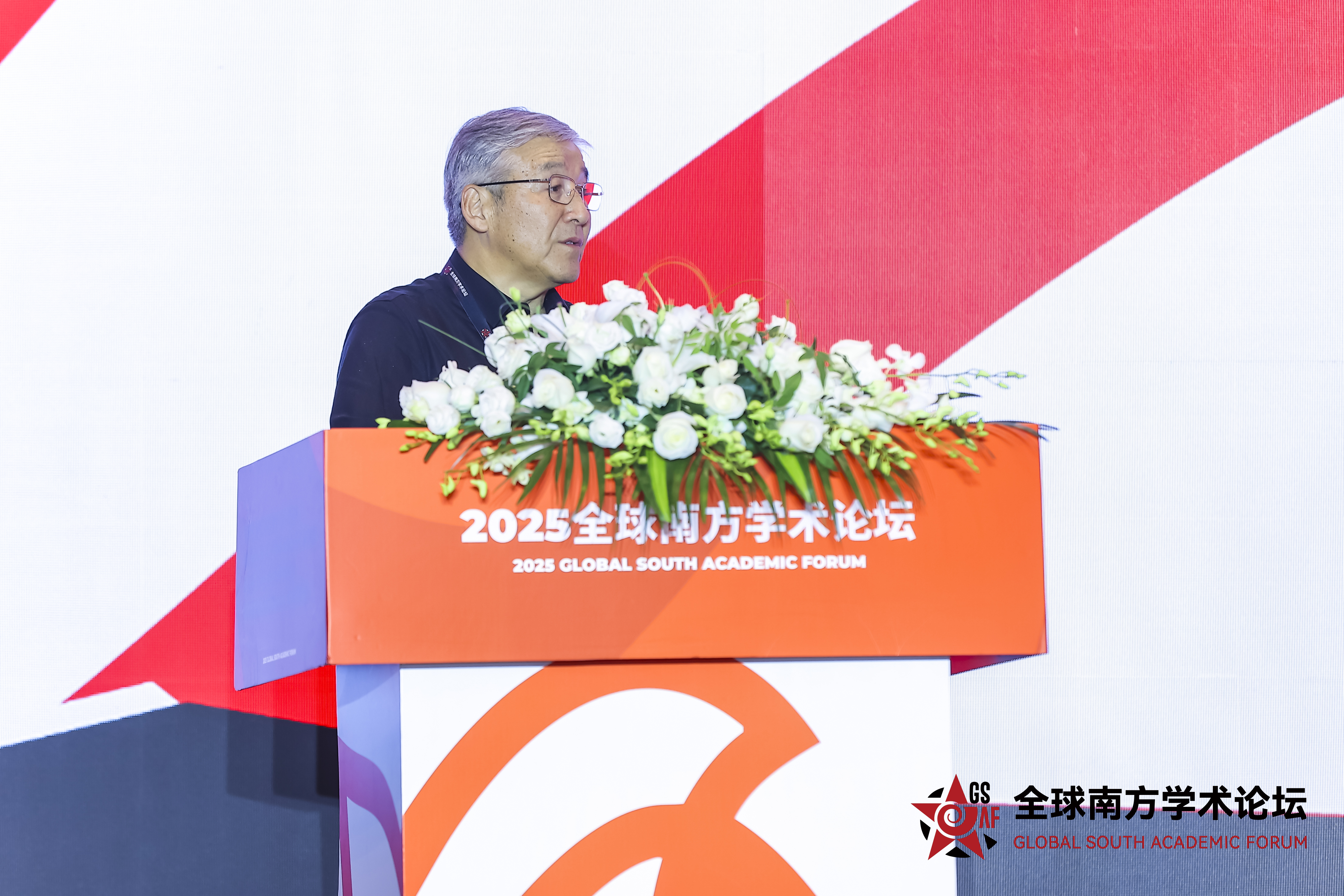 10-Wang Hui.jpg